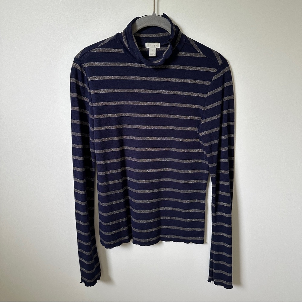Hinge gold and navy striped mock neck